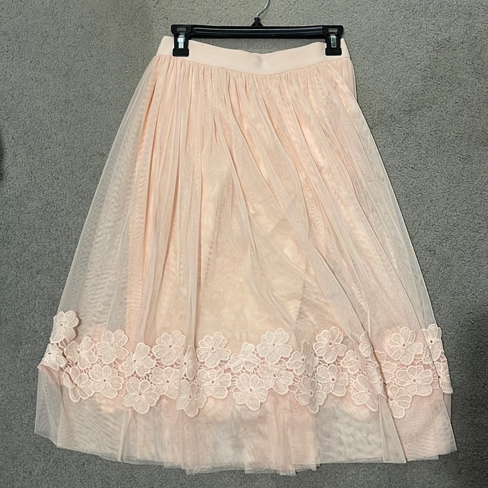 Flowy midi skirt